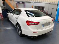 Protegez vous des rayons UV ! Pose de vitres teintées Maserati ghibli