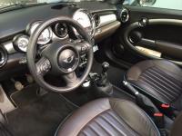 Installation d'un kit mains libre parrot sur une Mini Cooper 