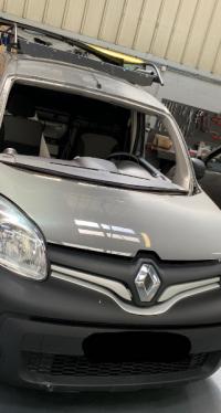 Remplacement de pare-brise renault kangoo 